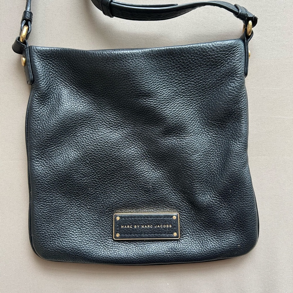 Marc Jacob’s Sia Leather Crossbody Bag